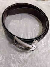 Close-Up of Men's Leather Belt – Adjustable with Durable Buckle